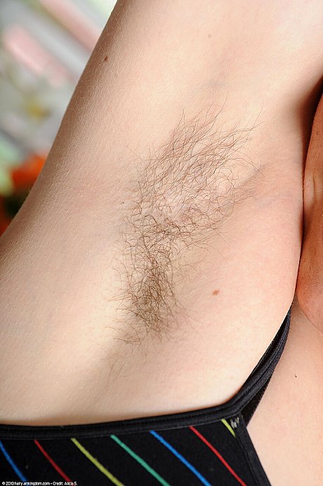 Amateur with short hair and hairy pits undressing to pose totally naked - Image 2 of 21  in Pussy category   featuring Skye 