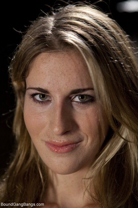 Adorable skinny young Kara Price loses her clothes & poses undressed in a basement - #1073084