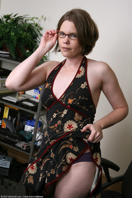 Slutty older in glasses Olivia W exposes her bushy vagina and poses in a solo - #1009043