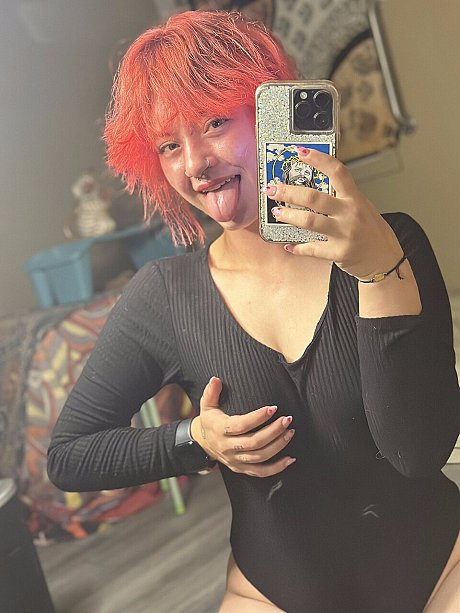 OnlyFans Massachusetts whore gf woman Hot XXX - Image 8 of 21  in Skirt category  