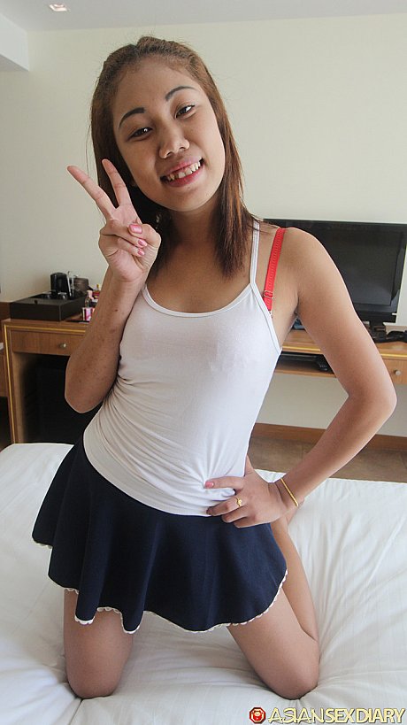 Fine oriental amateur Ping flaunts her tiny boobies and sits on a hard schlong - Image 4 of 20  in Babe category   featuring PING 