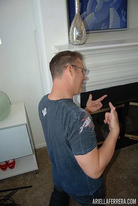 Busty Colombian housewife Ariella Ferrera gets nailed by a naughty plumber - Image 7 of 21  in Latina category   featuring Ariella Ferrera 