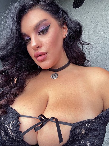 OnlyFans Anna Sivona performed by Anna Sivona XXX Images - Image 10 of 10  in Dildo category   featuring Anna Sivona 