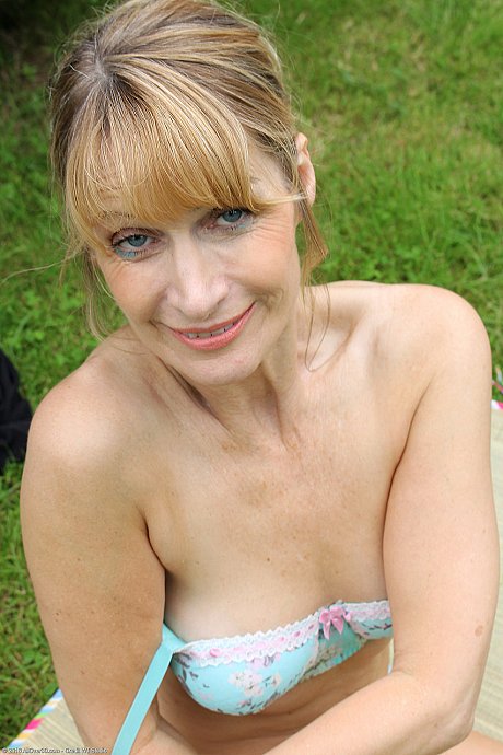 Flexible older Jane B takes off her tights and teases with her gigantic boobs - Image 8 of 20  in Outdoor category   featuring Jane B 