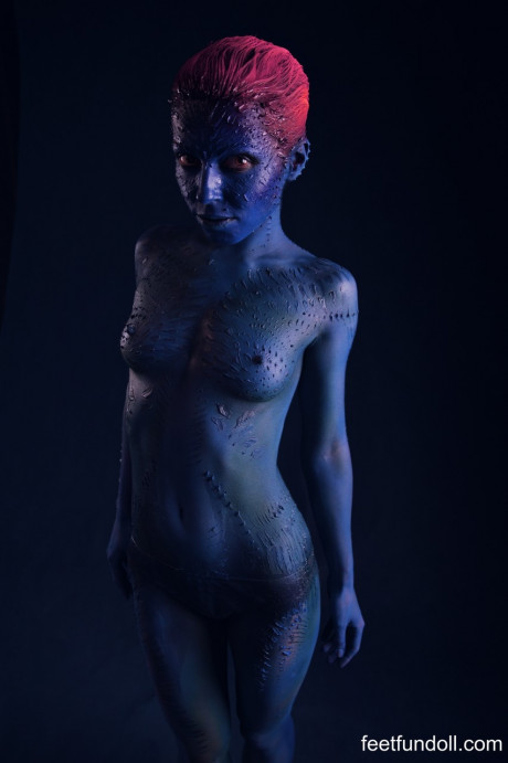 Redheaded babe in cosplay body paint Lisa Dove flaunts her small breasts and ass - #955675