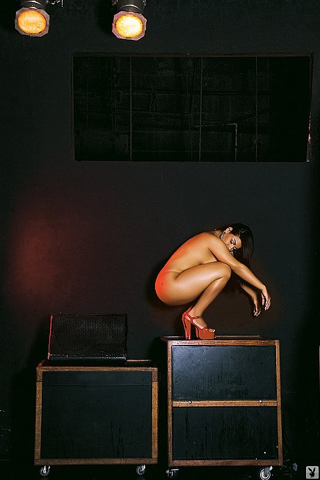 Voluptuous Brazilian Andressa Soares drips melon juice on her massive juicy breasts - Image 8 of 16  in Pussy category   featuring Andressa Soares 