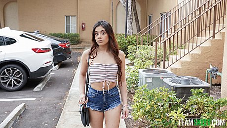 Breathtaking babysitter XxLayna Marie gets banged and facialed perfectly - Image 4 of 20  in Teen category   featuring Peter Green, Xxlayna Marie 