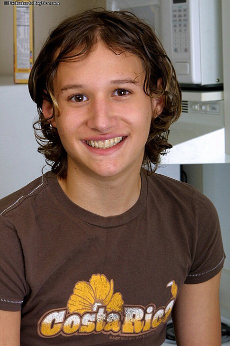 Hot teenage fiance boyfriend Sammy Case shows off his enormous behind and jerks off - Image 1 of 20  in Gay category  