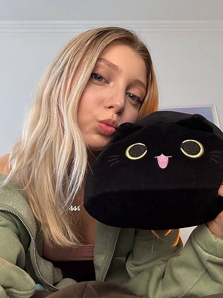 OnlyFans Lit1le Kitty Lit1le Kitty - Image 14 of 17  in Babe category   featuring Lit1le Kitty 