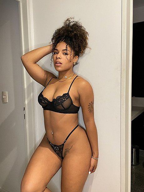 OnlyFans Paola Axo Porn Photos - Image 10 of 20  in Pussy category  