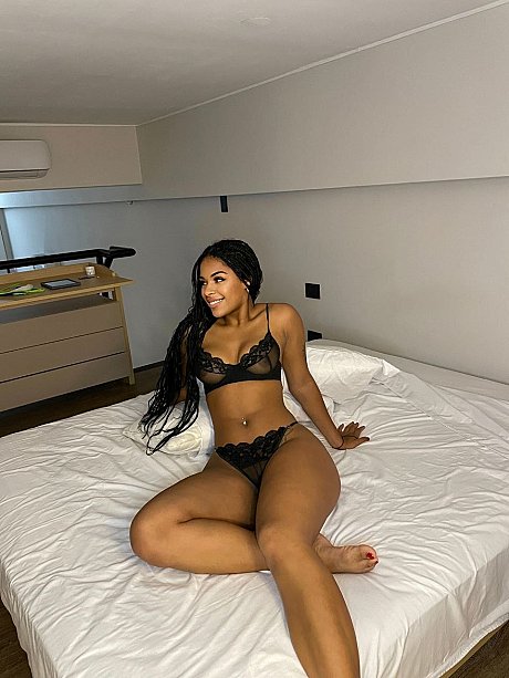 OnlyFans Paola Axo Porn Photos - Image 19 of 20  in Pussy category  