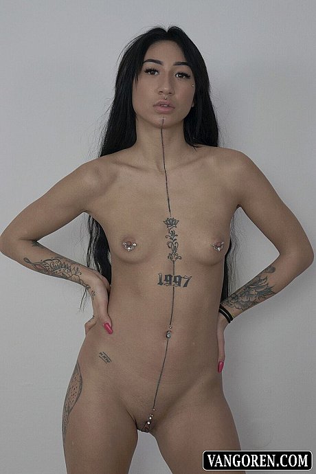VanGoren Mali Ubon - Image 10 of 21  in Dildo category   featuring Mali Ubon 