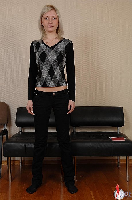 1 By Day featuring Alisa Hot Porn - Image 2 of 21  in Babe category   featuring Alisa 