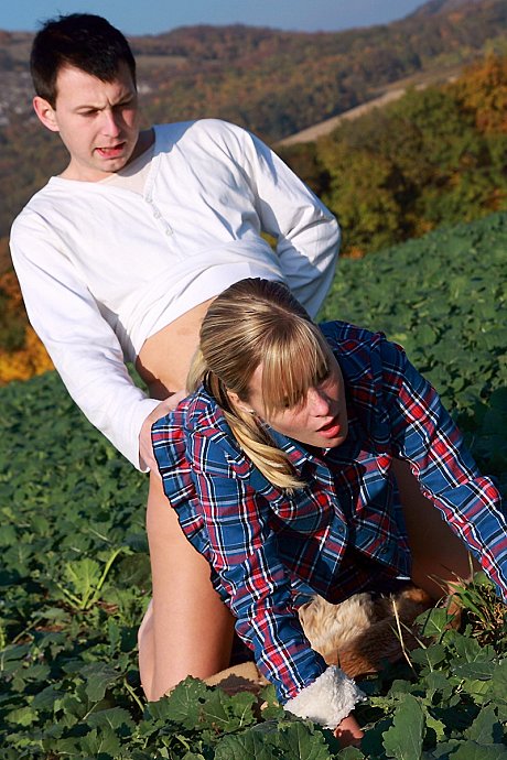 Yellow-haired slut gf broad and her man have sex in a crop field away from prying eyes - Image 5 of 16  in Outdoor category   featuring Marry Queen 