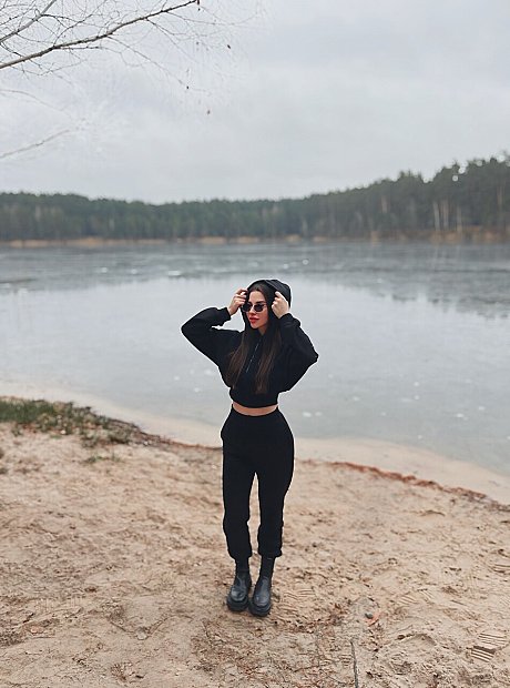 OnlyFans Dream Viki starring Dream Viki Porn Gallery - Image 10 of 18  in Babe category   featuring Dream Viki 