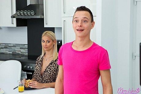 Mom Wants Creampie performed by Nikki Nutz, Sharon White nude Photos - Image 9 of 21  in Legs category   featuring Sharon White, Nikki Nutz