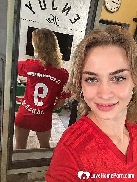 Pretty attractive amateur teenie lifts her red shirt up and shows her large natural titties - Image 12 of 16  in Amateur category   featuring Loren Strawberry 