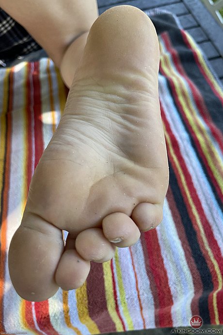 Nerdy amateur Fiona Sprouts exposing her shaved holes & sweet feet outdoors - Image 10 of 21  in Big Clit category   featuring Fiona Sprouts 