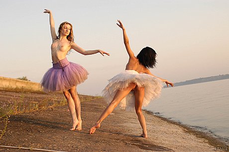 Met Art performed by Multiple Model Set Hot Photos - Image 17 of 21  in Lesbian category   featuring Multiple Model Set 