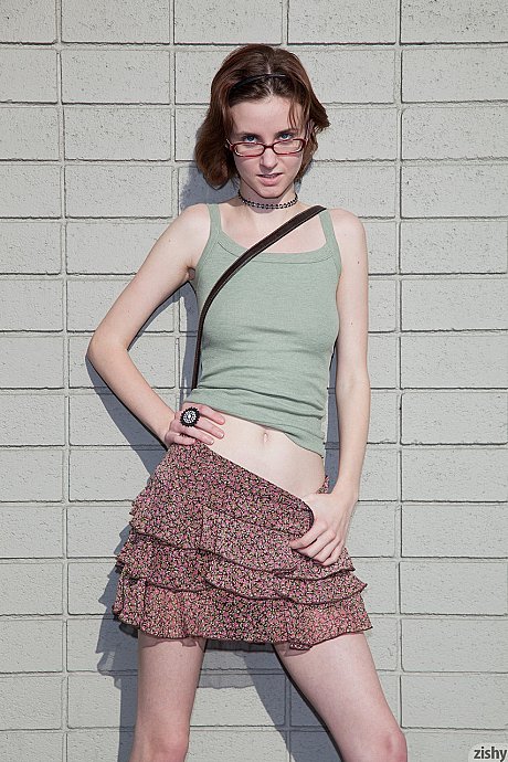 Innocent amateur babe Jay Taylor flashes her panties while posing outside - Image 3 of 11  in Teen category   featuring Jay Taylor 