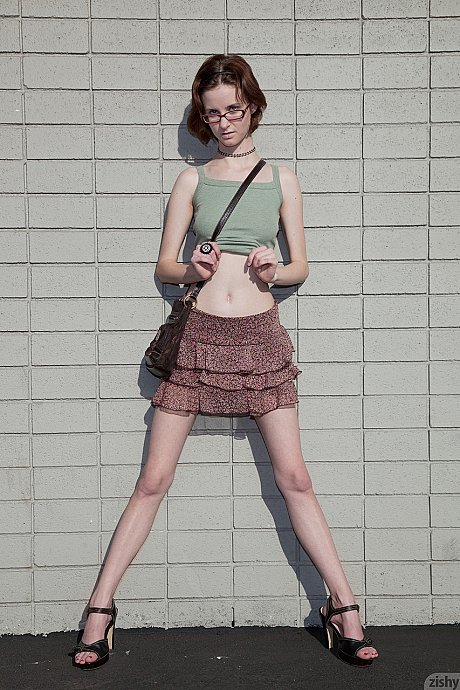 Innocent amateur babe Jay Taylor flashes her panties while posing outside - Image 4 of 11  in Teen category   featuring Jay Taylor 