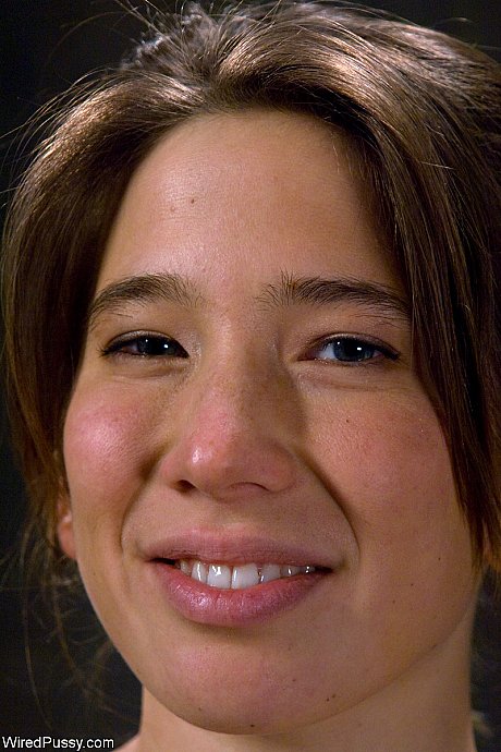 Wired snatch Princess Donna Dolore, Syd Blakovich, Vai - Image 1 of 20  in Lesbian category   featuring Syd Blakovich, Princess Donna Dolore, Vai 