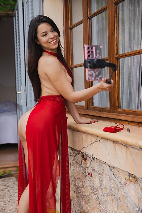 Watch 4 hottie Sky Moon - Image 12 of 21  in Model category   featuring Sky Moon 