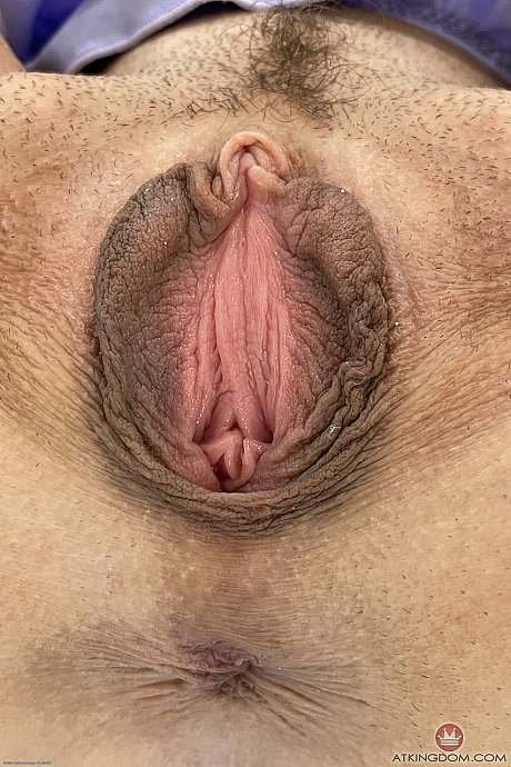 Petite babe Summer Vixen shows her trimmed snatch and her small breasts - Image 5 of 21  in Big Clit category   featuring Summer Vixen 