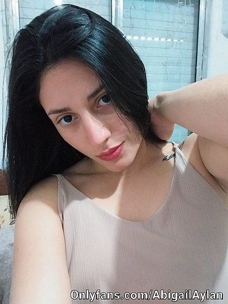 OnlyFans Abigail Aylan Abigail Aylan - Image 3 of 10  in Model category   featuring Abigail Aylan 