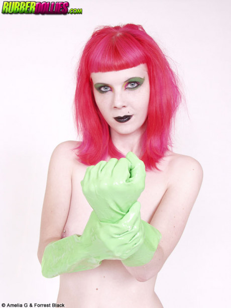 Redhead nude spread with bright latex gloves - #563244