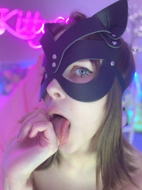 Glamorous OnlyFans sweetie Little Kitty poses & licks a toy in her compilation