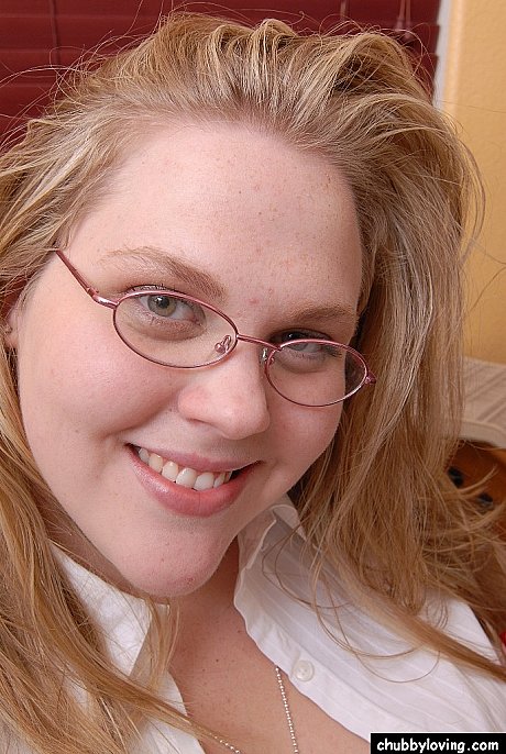 Meaty blondie slut girl in glasses Christina lets her monstrous meaty juggs loose - Gallery #21167