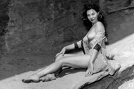 Cougar bitch broad Madeline Castle knows how to pose undressed for camera in public - Image 9 of 16  in Model category   featuring Madeline Castle 