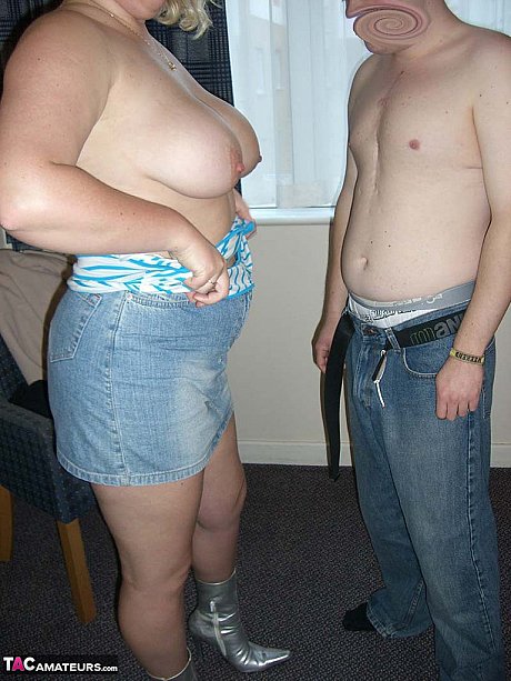 Cougar blondy Barby swallows off a dong after getting undressed in a hotel room - Image 5 of 16  in Amateur category   featuring Barby 