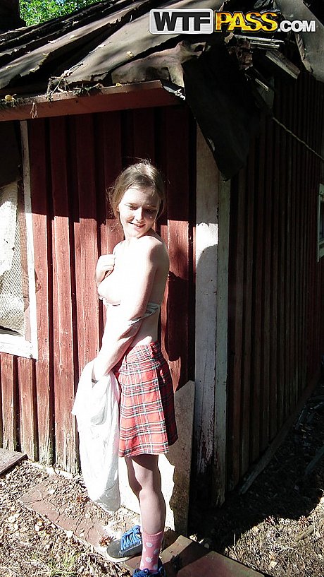 Solo whore GF woman shows her tits and vagina while forcing entry into abandoned cabin - Image 2 of 16  in Outdoor category   featuring Evelina Juliet 