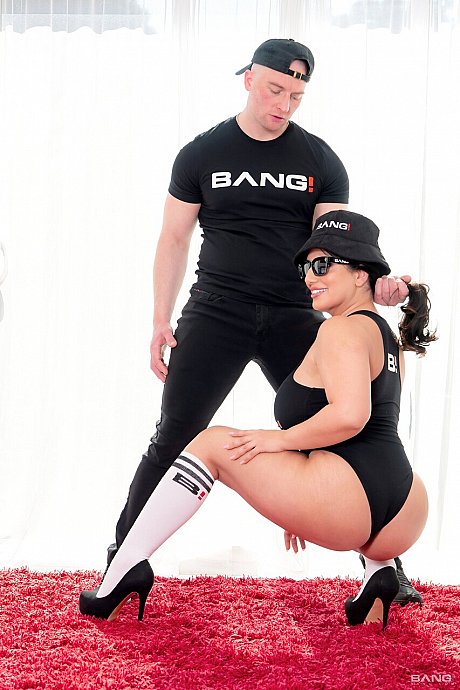 Bang featuring Sarah Arabic, Zac slutty undressed Images - Image 2 of 20  in Hardcore category   featuring Zac Wild, Sarah Arabic 