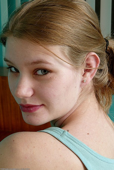 Pregnant amateur Sarah shows her juicy tits & spreads her pink pussy - Image 10 of 20  in Big Clit category   featuring Sarah 