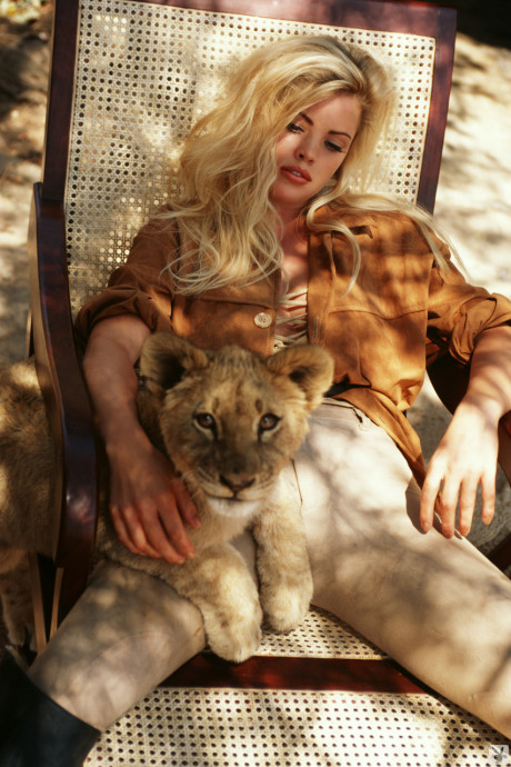 Playboy dolls strip and show off their killer bodies during Safari adventures - #1258550