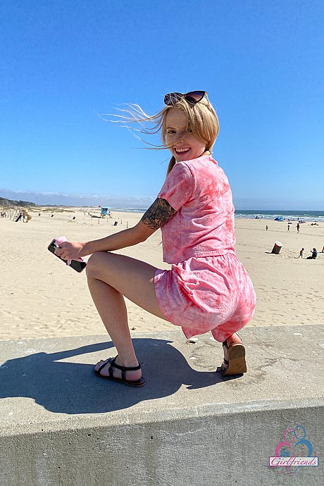 ATK Girlfriends featuring Paris White Hot Pics - Image 10 of 21  in Babe category   featuring Paris White 