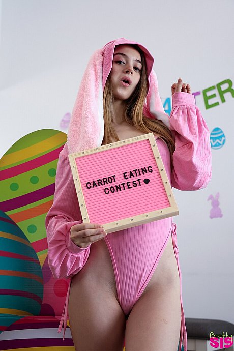 Skinny teenage vixen Molly Little gets drilled & facialed by her stepbro - xxx porn gallery #49167 in Teen featuring Molly Little, Roman Knight