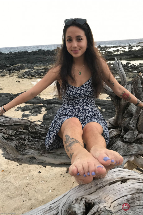 Teenie Mi Ha Doan flashes her boobs and exposes her hairy pussy on the beach - #1066366