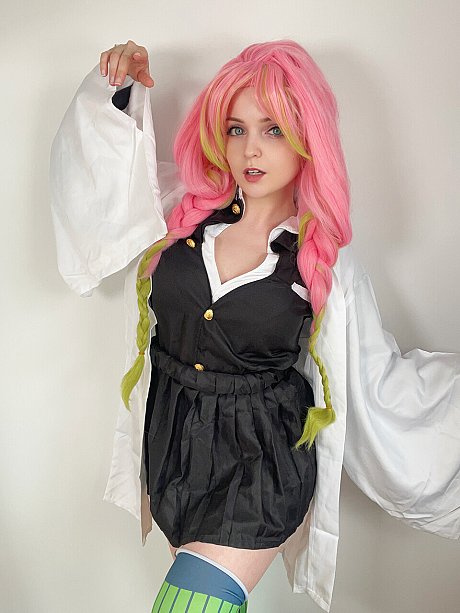 OnlyFans Magical Evelynn starring Magical Evelynn XXX Gallery - Image 10 of 10  in Model category   featuring Magical Evelynn 