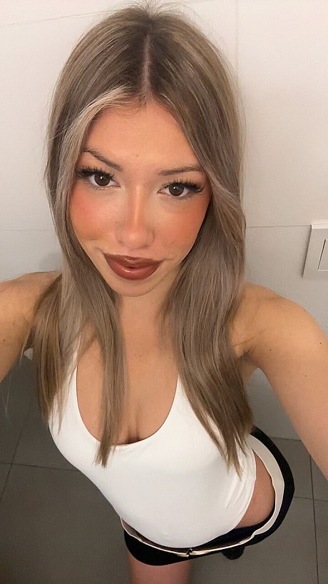 OnlyFans Hey Its Millie XX starring Hey Its Millie XX Porn XXX - Image 1 of 20  in Model category   featuring Hey Its Millie XX 