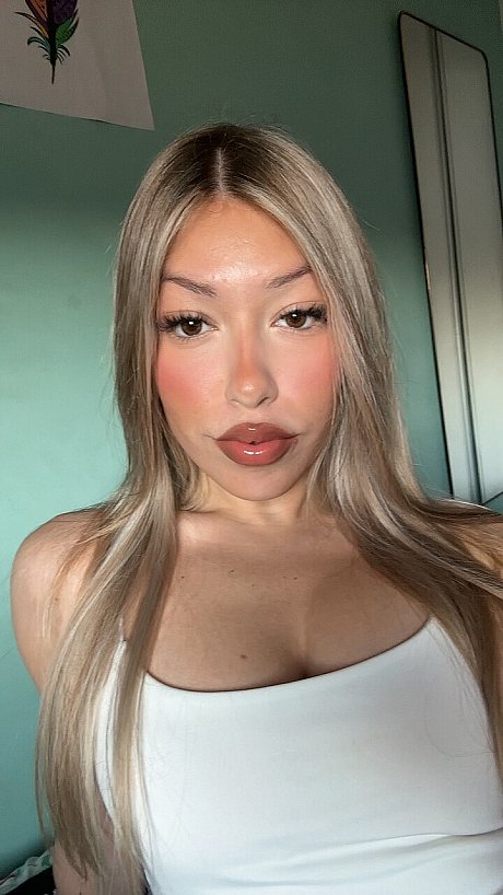 OnlyFans Hey Its Millie XX starring Hey Its Millie XX Porn XXX - Image 2 of 20  in Model category   featuring Hey Its Millie XX 