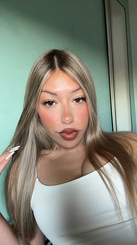 OnlyFans Hey Its Millie XX starring Hey Its Millie XX Porn XXX - Image 5 of 20  in Model category   featuring Hey Its Millie XX 