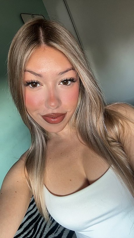 OnlyFans Hey Its Millie XX starring Hey Its Millie XX Porn XXX - Image 6 of 20  in Model category   featuring Hey Its Millie XX 