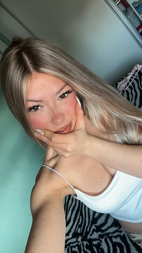 OnlyFans Hey Its Millie XX starring Hey Its Millie XX Porn XXX - Image 11 of 20  in Model category   featuring Hey Its Millie XX 