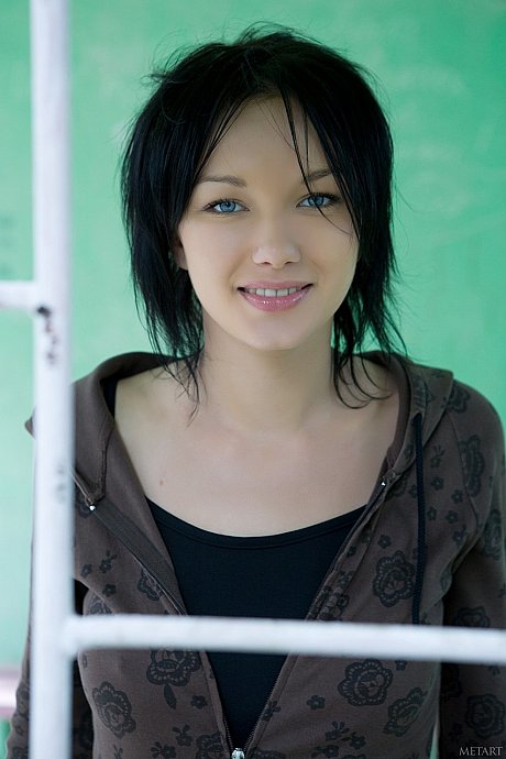 Alluring babe Loreen A shows off her medium breasts & her protruding labia - Image 2 of 20  in Pussy category   featuring Loreen A 