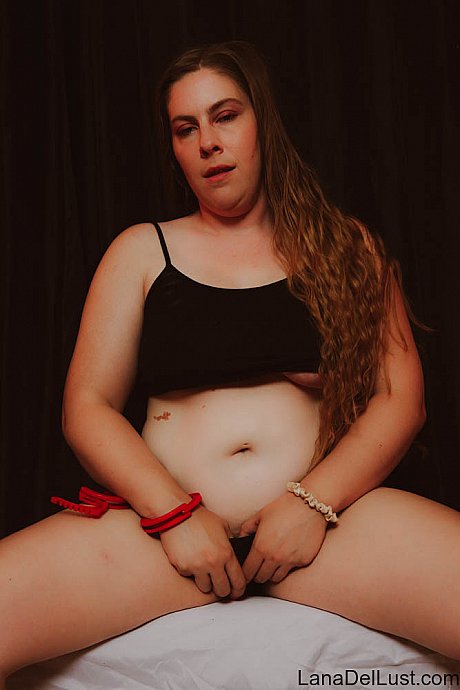 Lana Del Lust Official featuring Lana Del Lust nude Gallery - Image 12 of 15  in Amateur category   featuring Lana Del Lust 