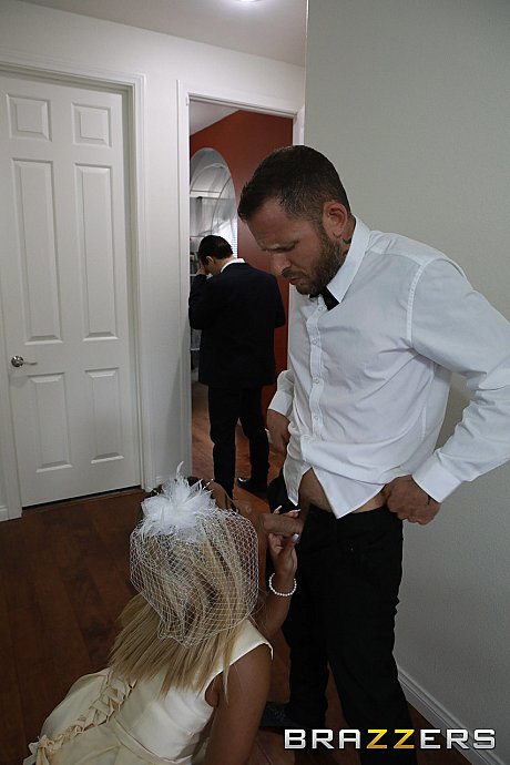 Black bride with blondie hair Nina Rivera gets her juicy snatch slammed by a cock - Image 10 of 20  in Legs category   featuring Scott Nails, Nina Rivera 